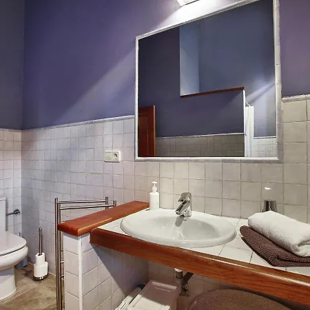 Mansion With Pool & Terrace بيت للعطل